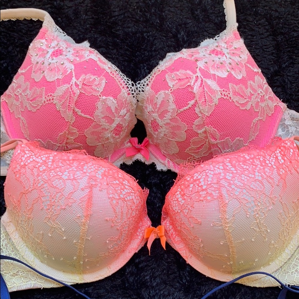 Victoria’s Secret bras